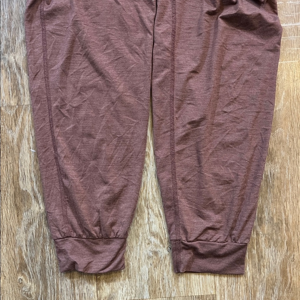 Vuori All Day Jumpsuit Terracotta Heather Brown XS Extra-Small Romper EUC Pocket - Picture 8 of 16